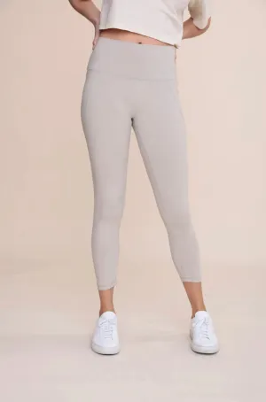 Essential Solid High-Waist Capri Leggings