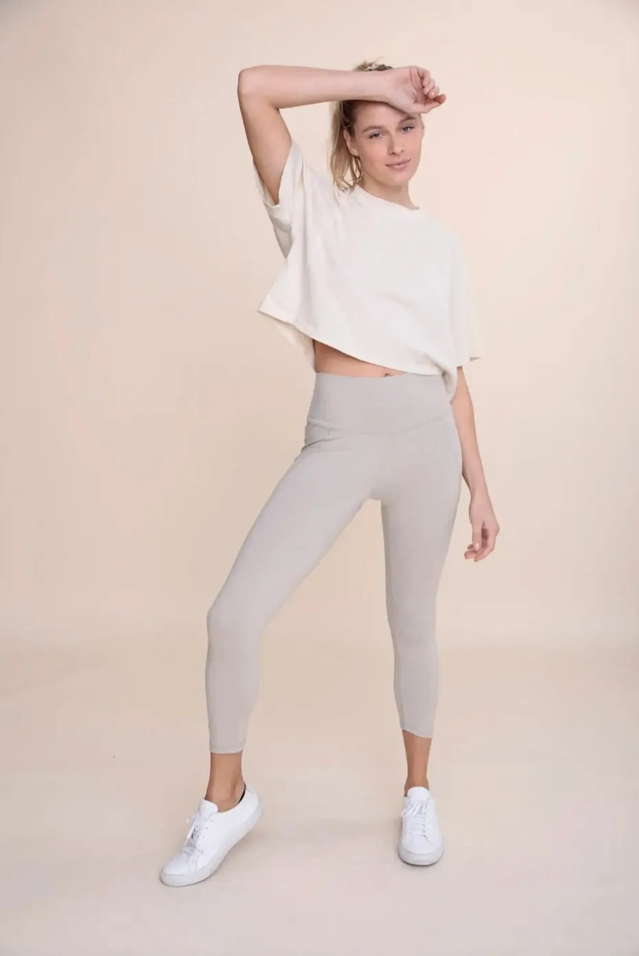 Essential Solid High-Waist Capri Leggings