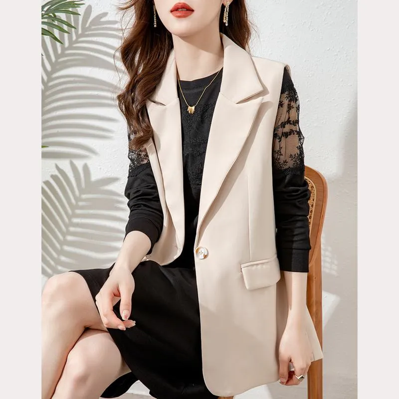 Slim-Fit Vest Chic Vest Blazer