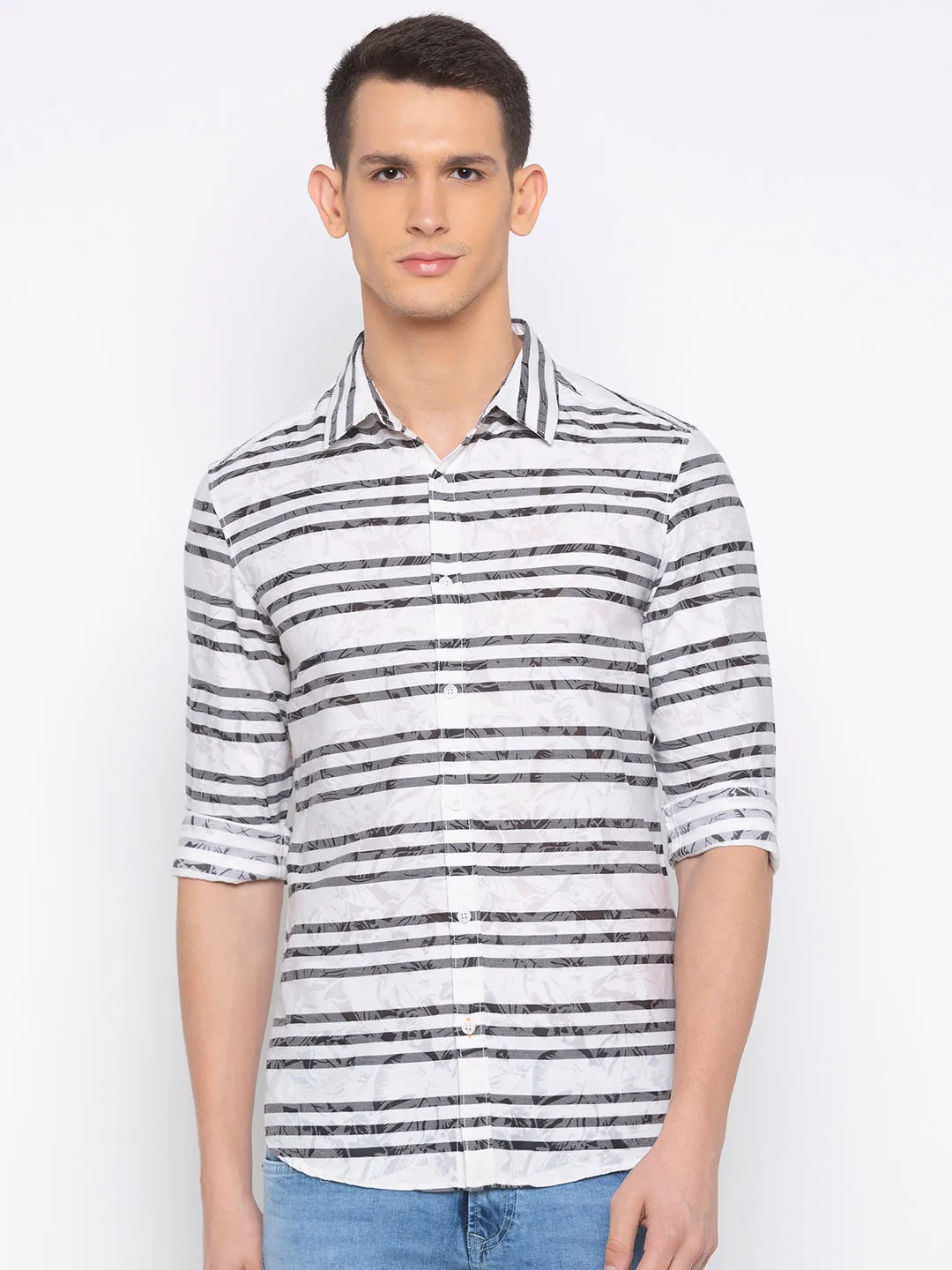 Spykar Men Off White Striped Slim Fit Casual Shirt